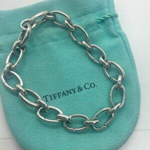 Authentic Tiffany & Co. Clasping Oval Link Chain Bracelet Silver 7.75"